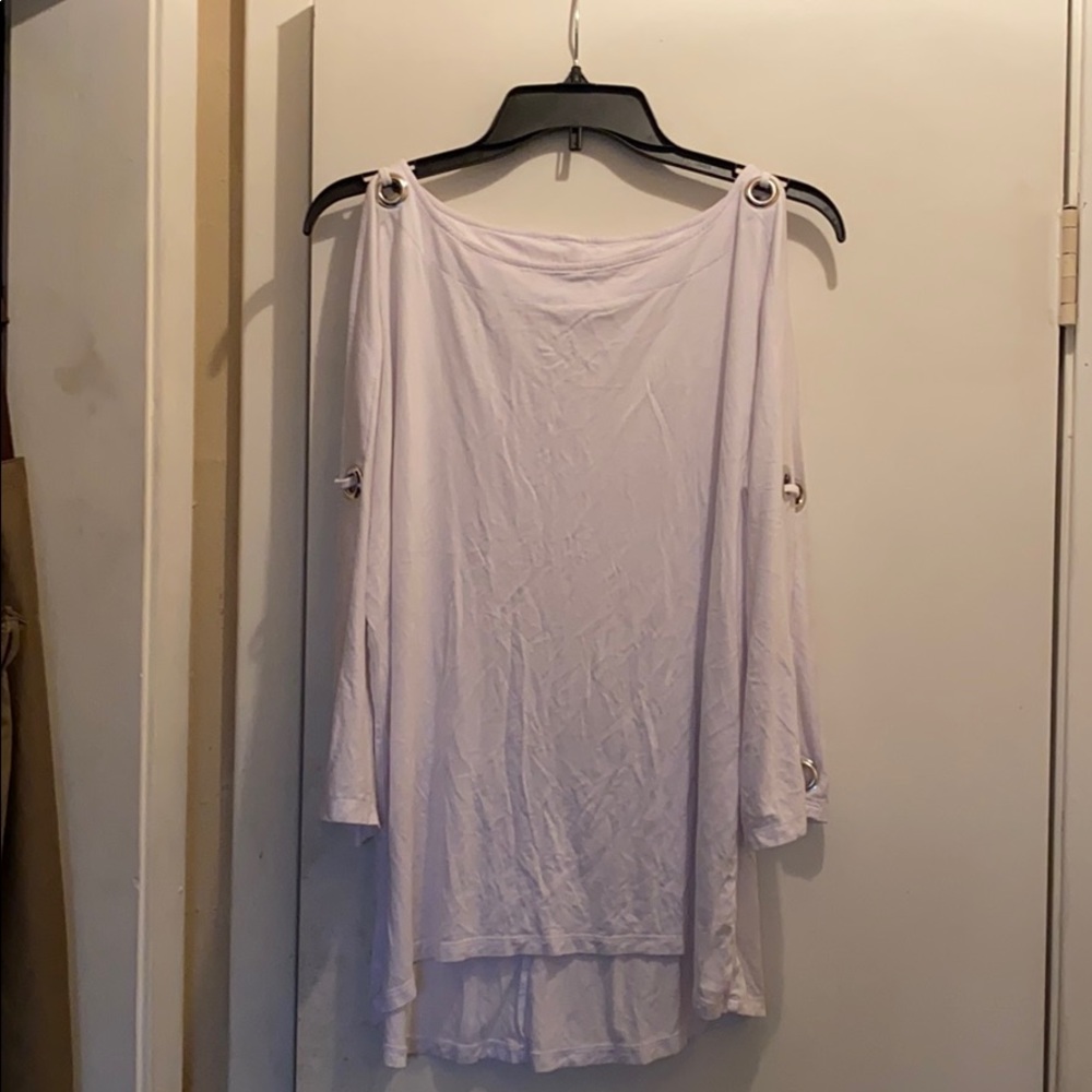 Women’s white shirt